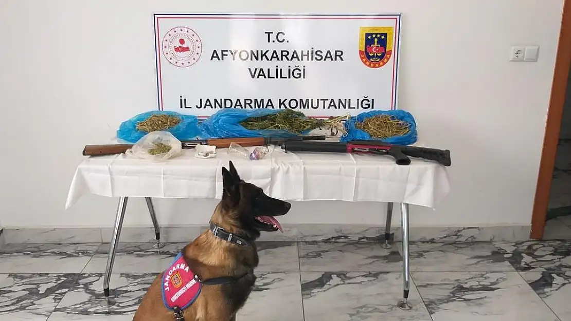 Jandarma şüphe üzerine durdurduğu araçta eroin ele geçirdi