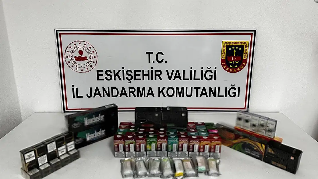 Jandarma Şüpheli Şahıslardan 35 Bin TL Değerinde Kaçak Sigara Ele Geçirdi