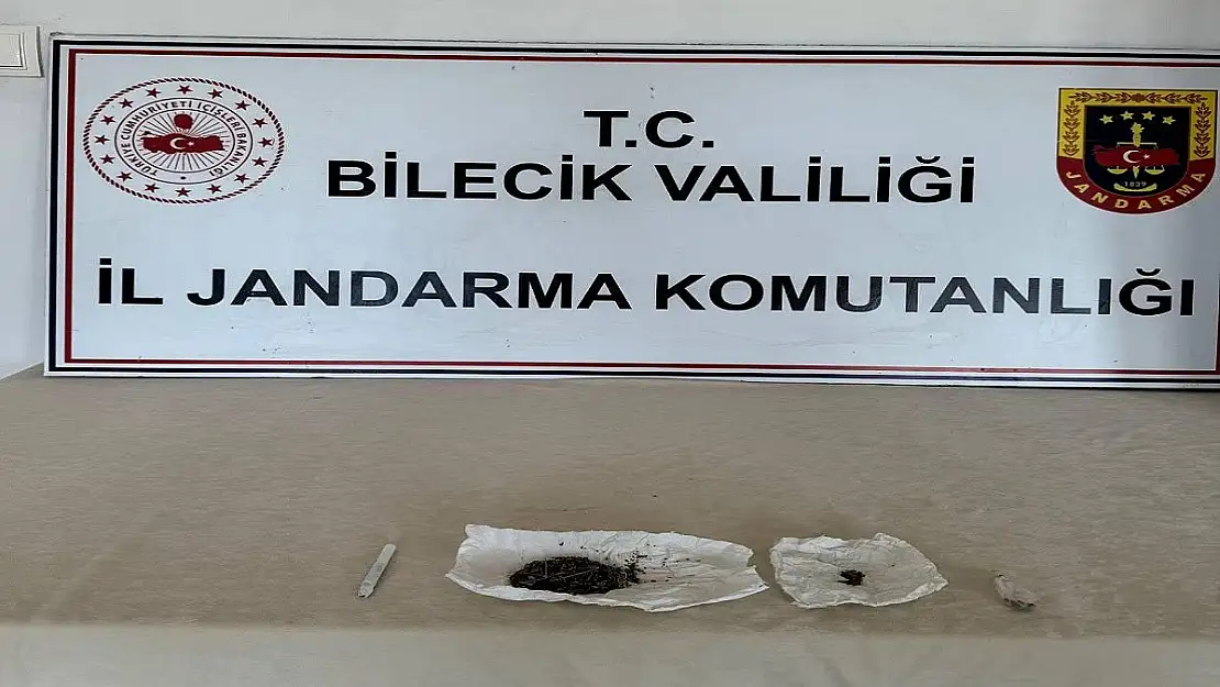 Jandarma Tarafından Durdurulan Araçtan Uyuşturucu Madde Çıktı