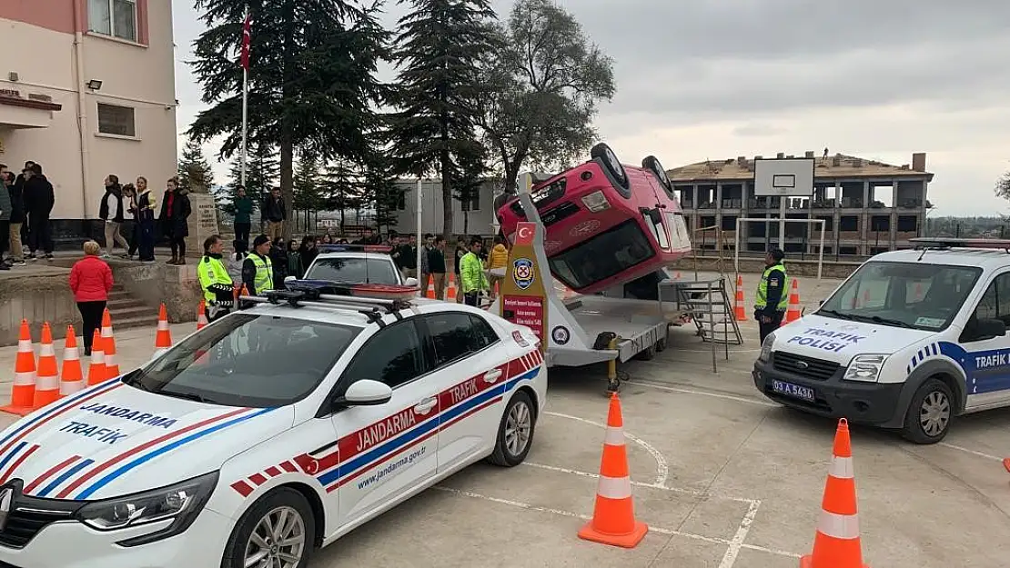 Jandarma ve polis ekiplerinden ortak trafik eğitimi