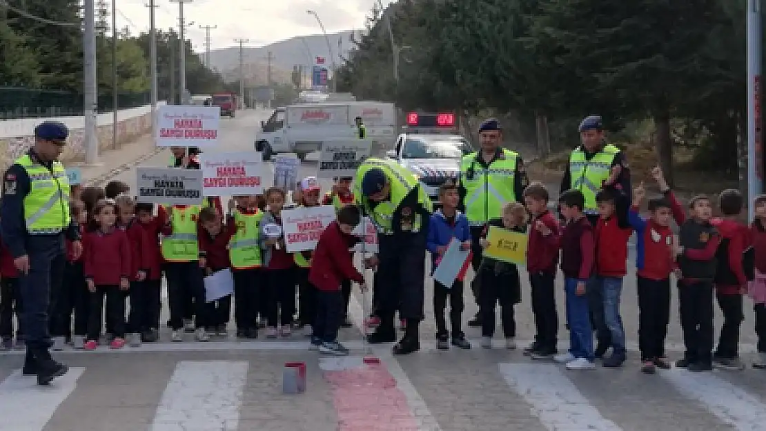 Jandarma’dan öğrencilere trafik eğitimi