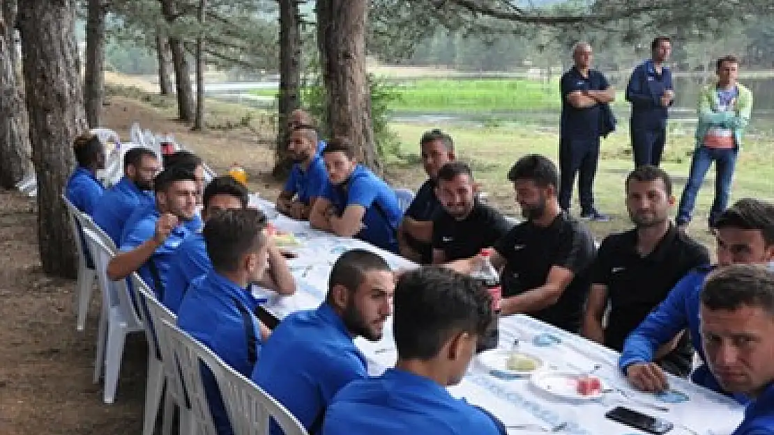 Jetlere Çöl'den Akdağ'da piknik – Kocatepe Gazetesi