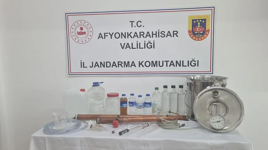 Kaçak alkol üreten şahsın evine jandarma baskını