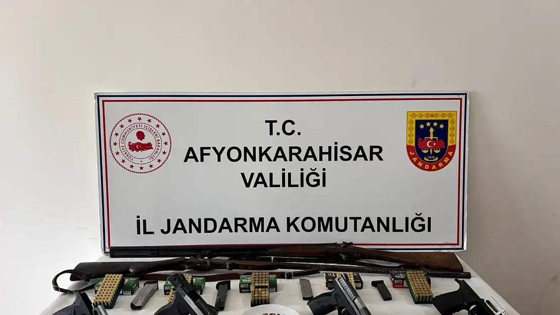 Kaçak Silah Tüccarı Yakalandı