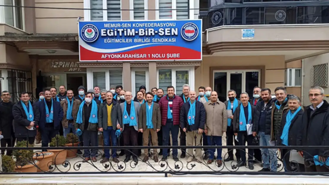 'Kadrolu öğretmenlik esas alınmalı'