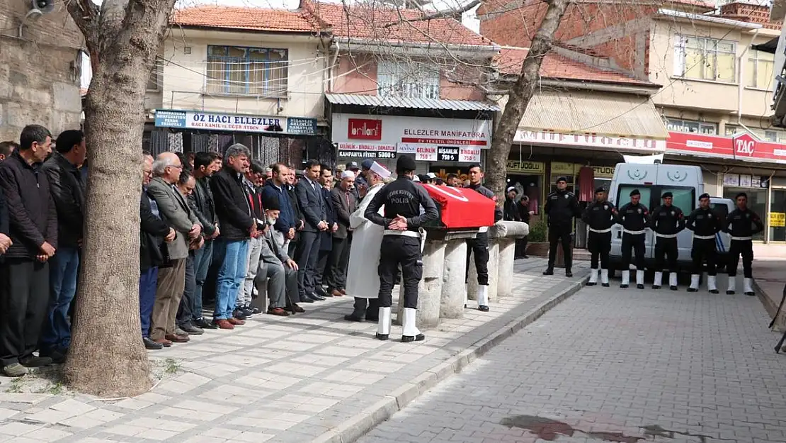 Kalp krizinden vefat eden polis memuru toprağa verildi