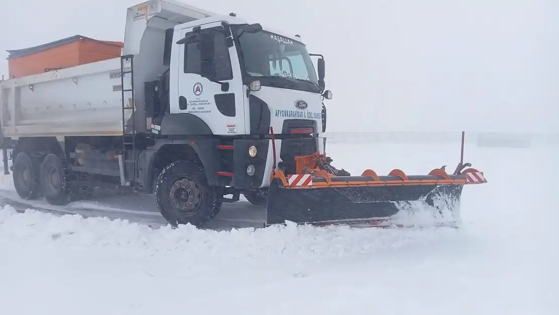 Kar yağışı sürecek. 90 araç ve 120 personel alarmda