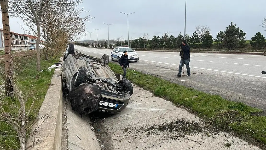 Karşı şeride geçti sonra şarampole uçtu