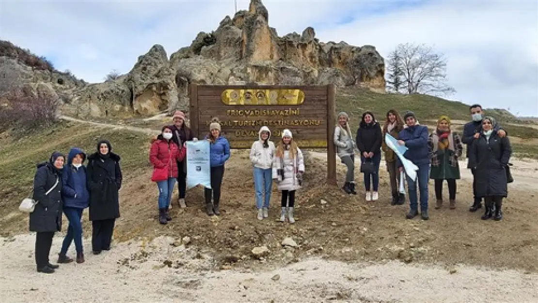 Kendin Yap Atölye sempozyumunda Ayazini tanıtıldı