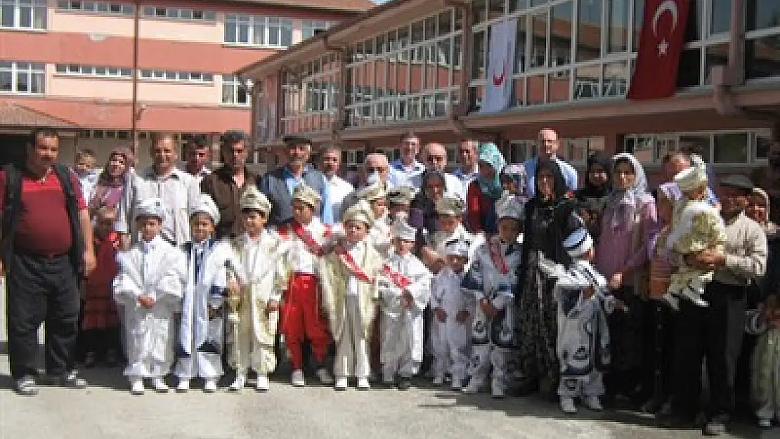 Kızılay’da toplu sünnet şöleni kayıtları başladı