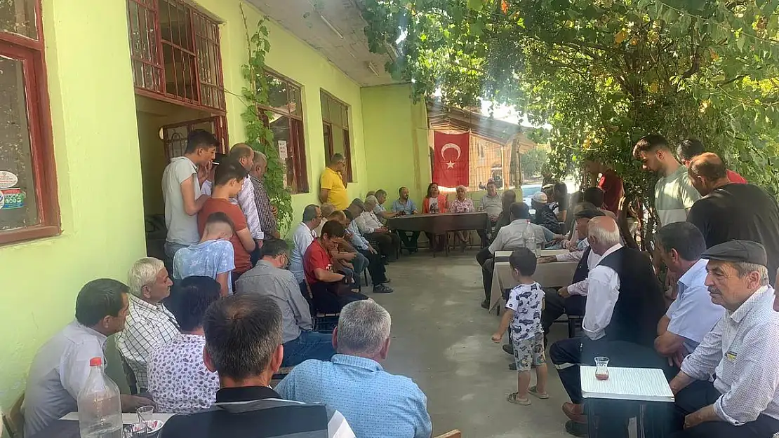 Köy muhtarı Milletvekili Köksal'a dert yandı