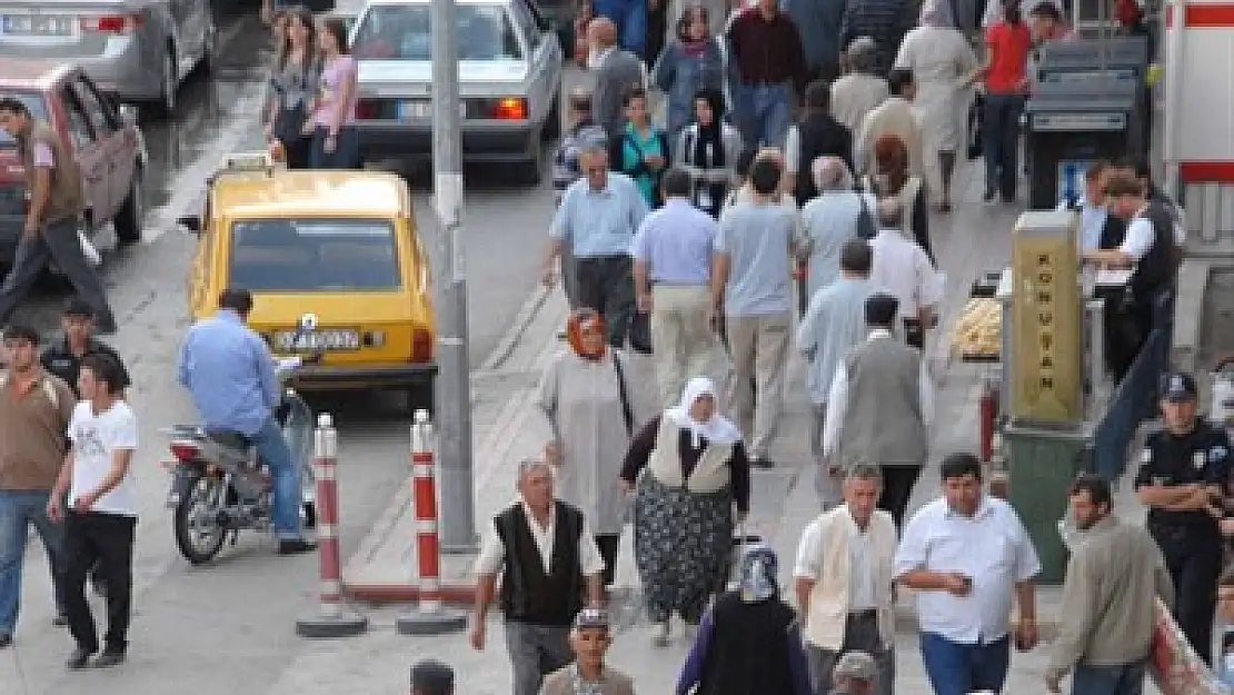 Merkez nüfusu sabit, ilçeler eriyor