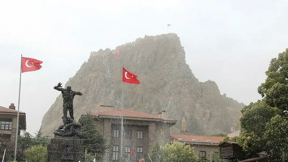 Meteorolojiden Afyonkarahisar İçin 'Sarı Kodlu' Uyarı