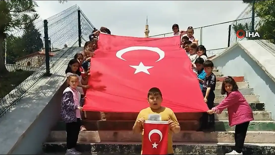 Minikler Vatan Sevgisini Video İle Anlattı