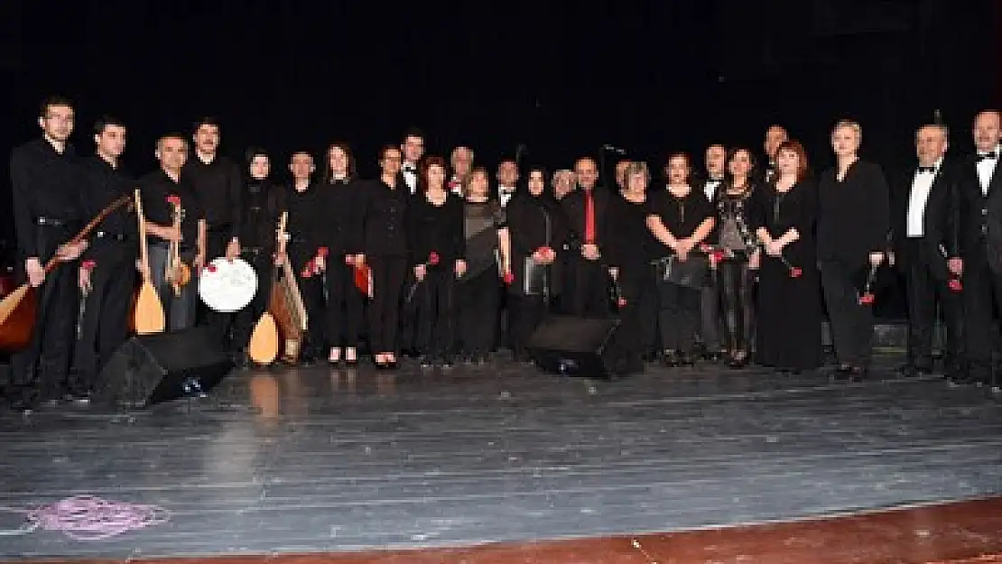 Musiki Eğitim Merkezi’nin konserine alkış