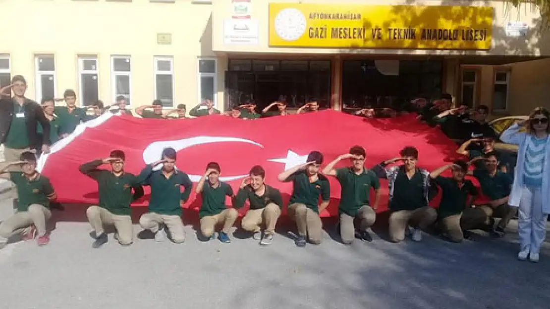 Öğrenciler “Mehmetçiği” unutmadı