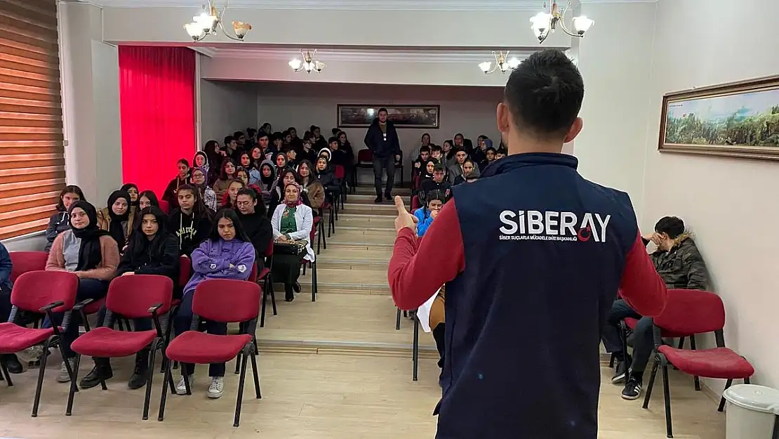 Öğrencilere siber suçlarla mücadele anlatıldı