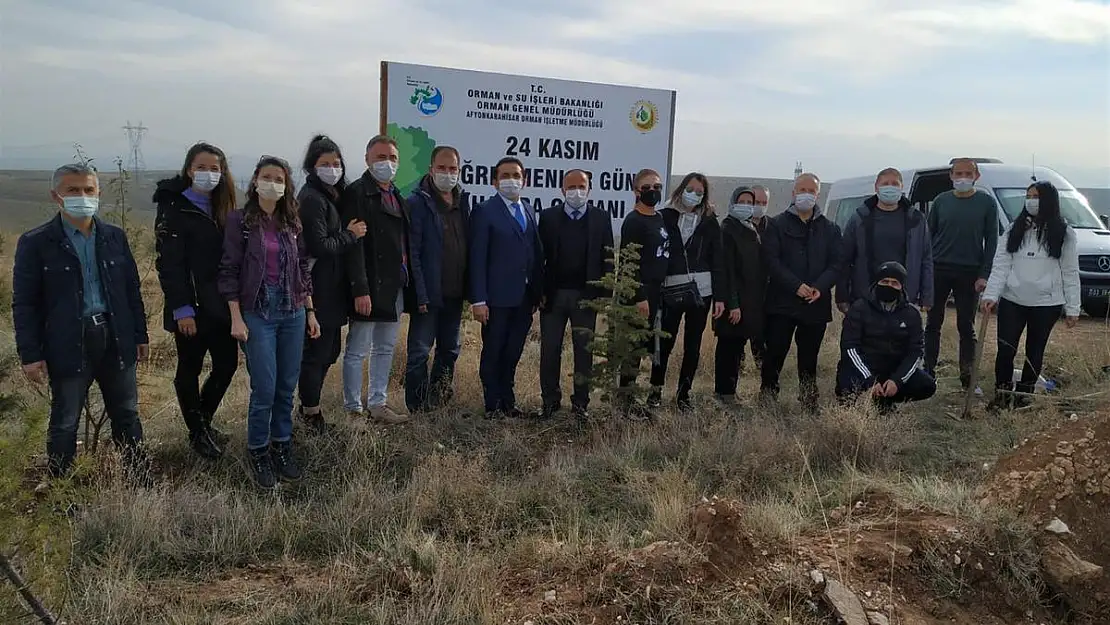 Öğretmenlerin hatıraları bu fidanlarla yaşayacak