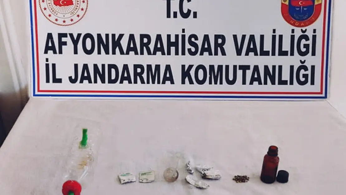 Ormanlık alanda uyuşturucu kullanırken yakalandılar