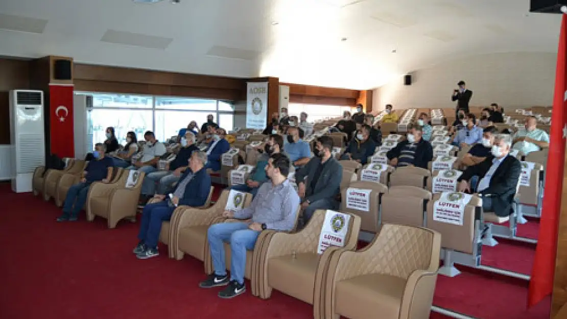 OSB'de ihracatta dijitalleşme konferansı verildi