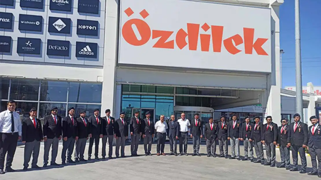 Özdilek Afyon AVM gazileri unutmadı