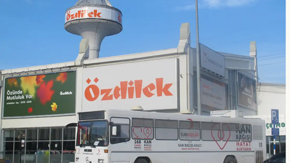 Özdilek'ten Kızılay'a kan desteği