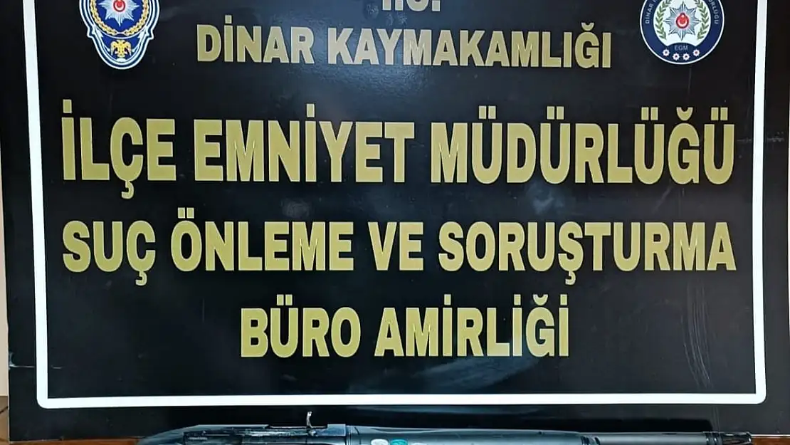 Paltosuna sakladığı ruhsatsız av tüfeğiyle polise yakalandı