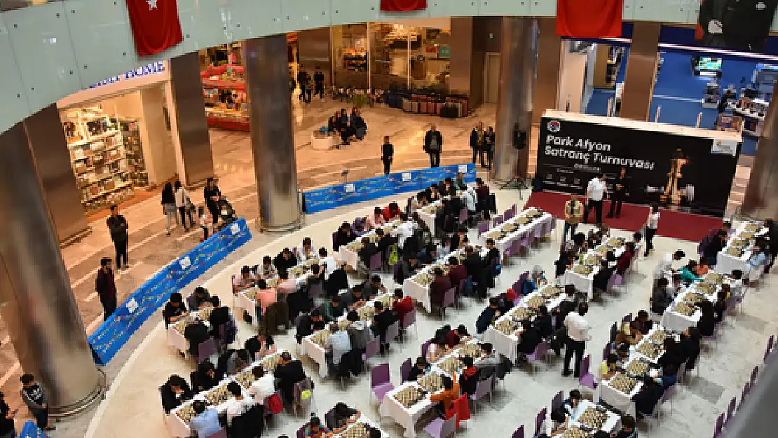 Park Afyon'da özel satranç turnuvası düzenlendi