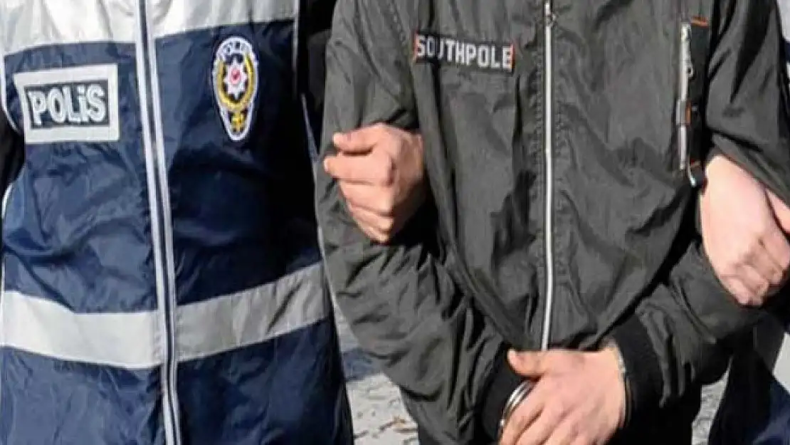 Polis 2 FETÖ’cü, 1 yağmacı, 3 sapık yakalayıp hapse yolladı