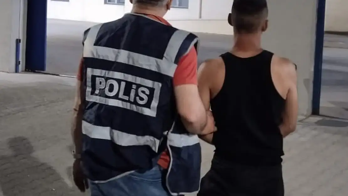 Polis, 52 Suç Kaydı Olan Hırsızı Yakaladı