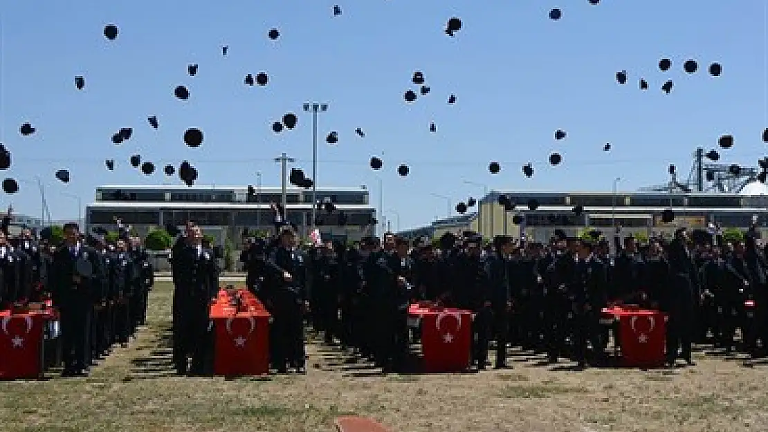 Polis adaylarının mezuniyet gururu – Kocatepe Gazetesi