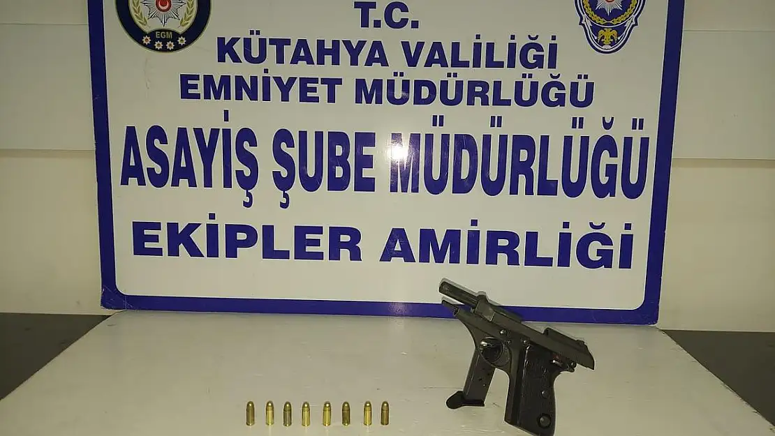 Polis ekipleri ruhsatsız tabanca ve 8 fişek ele geçirdi