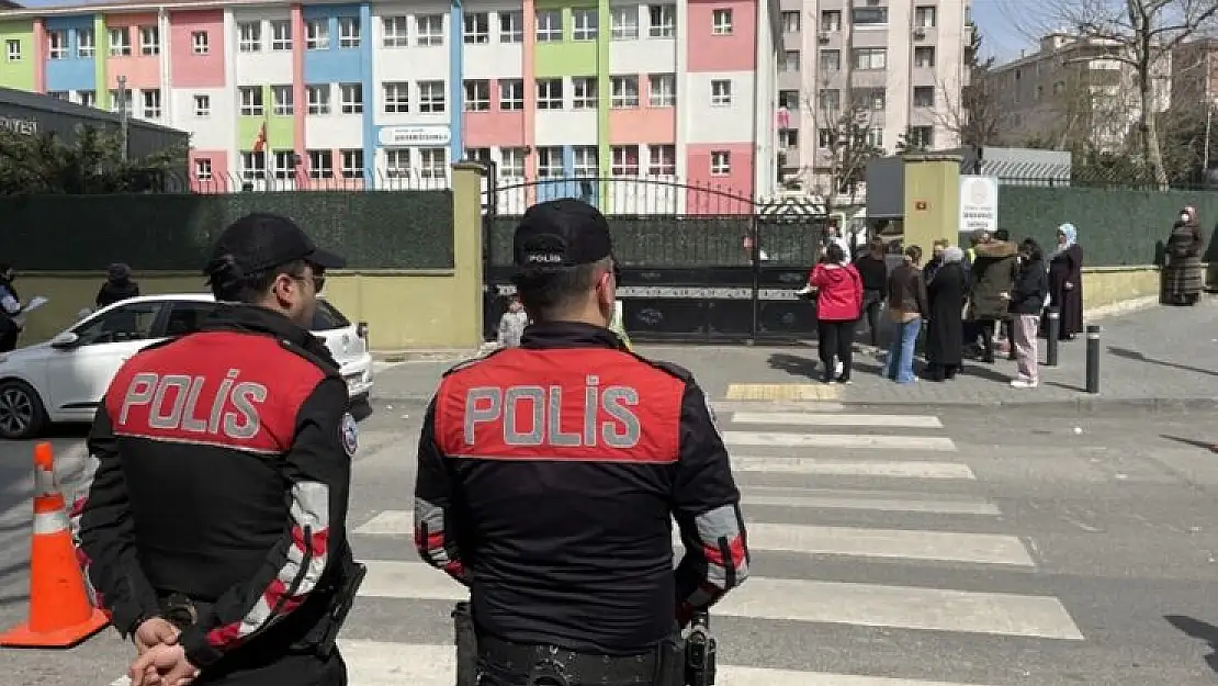 Polis okul çevrelerinde göz açtırmıyor