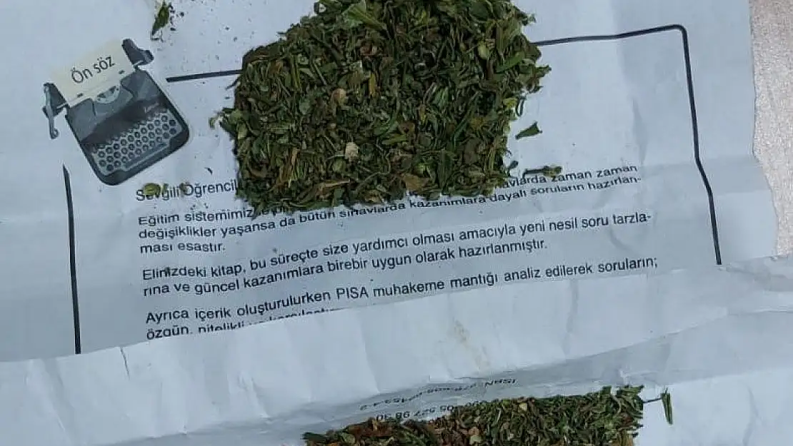 Polis şüphelendiği şahsın üstünde esrar ele geçirdi