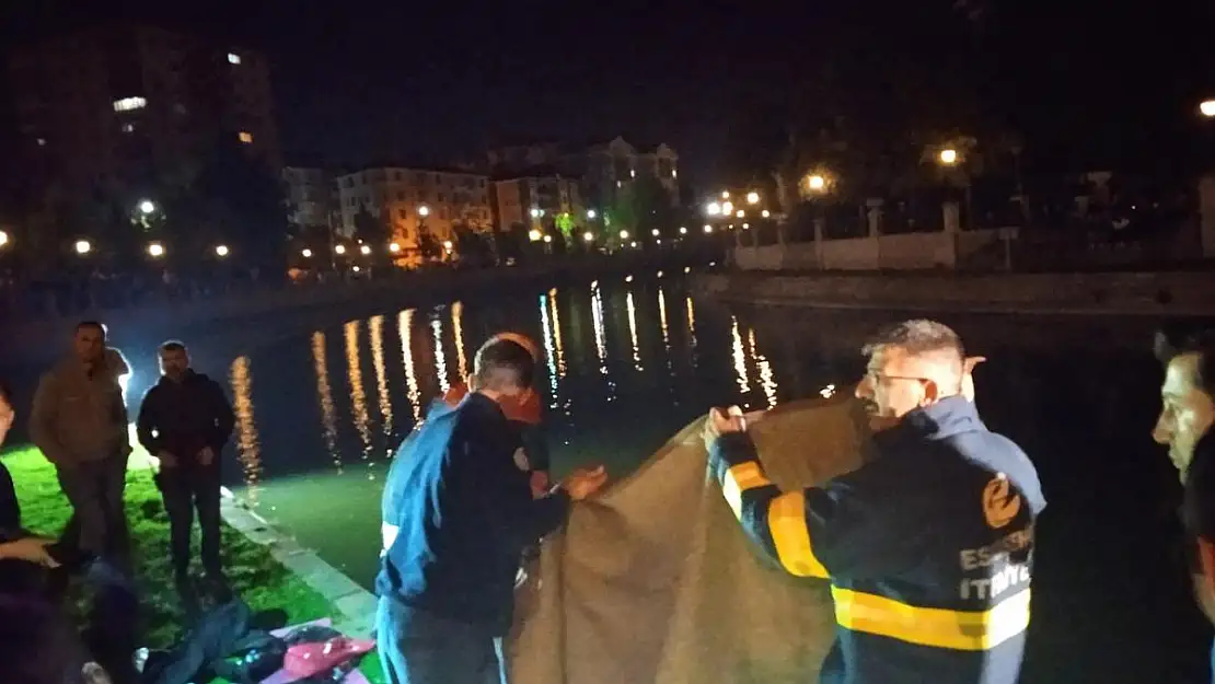 Porsuk Çayı'na düşen 2 kardeşten biri hayatını kaybetti