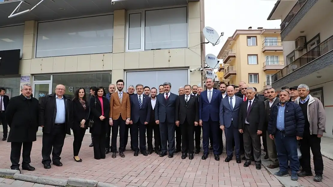 'Reis Afyon'da hizmetlerin devamı için talimatlar veriyor'