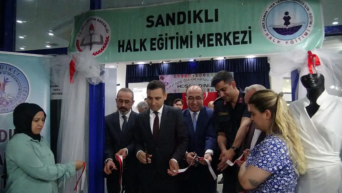 Sandıklı Halk Eğitim Merkezi yıl sonu sergisi açtı