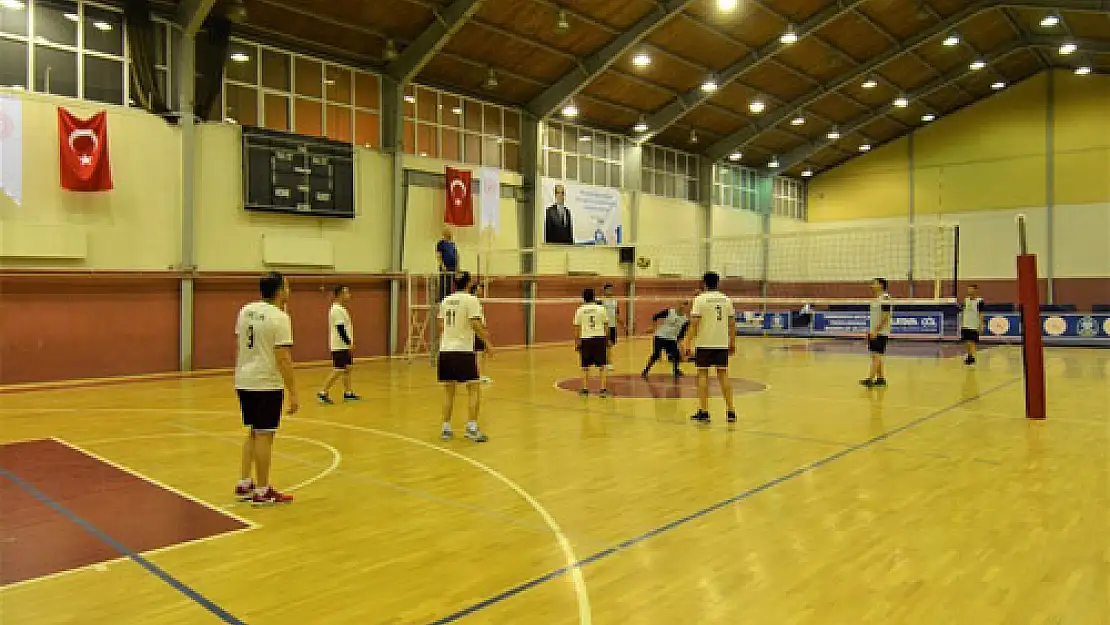 Sandıklı voleybol turnuvası başladı