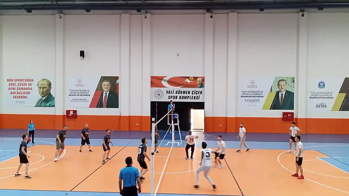 Sandıklı’da Voleybol Turnuvası Başladı