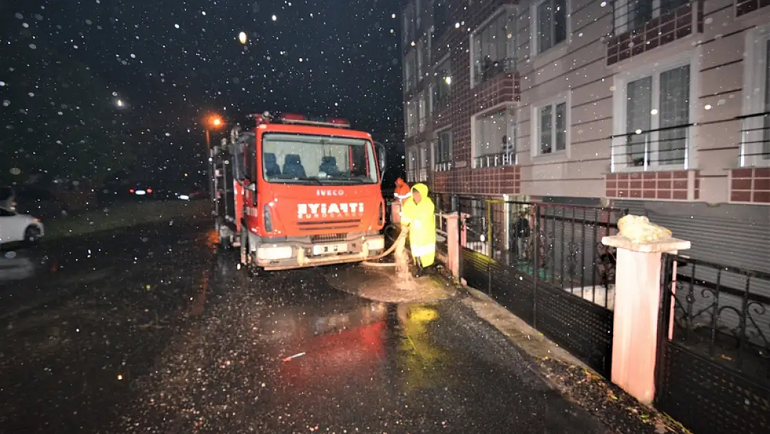 Sandıklı'da yoğun yağış etkili oldu