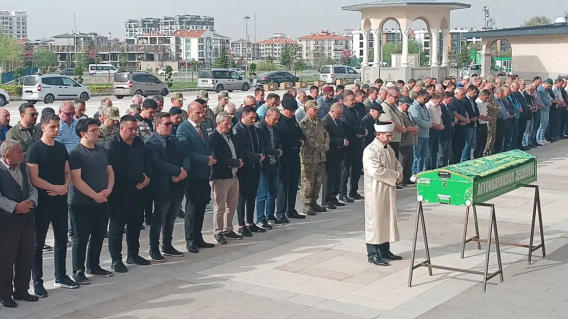 Şehit Babası Dualarla Uğurlandı