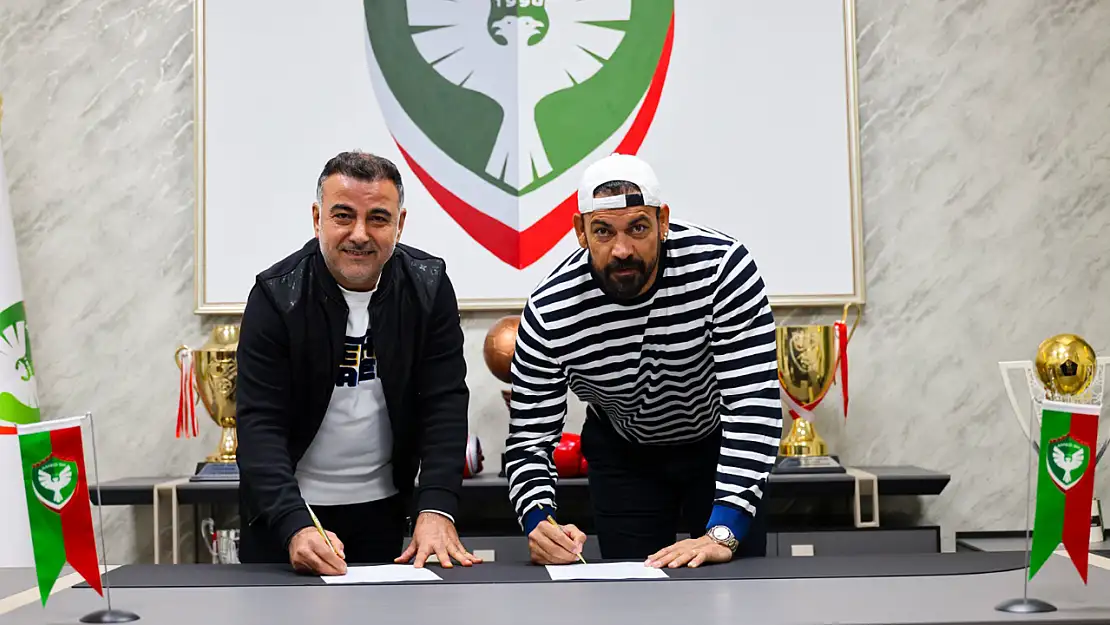 Servet Çetin'den Amedspor'a İmza