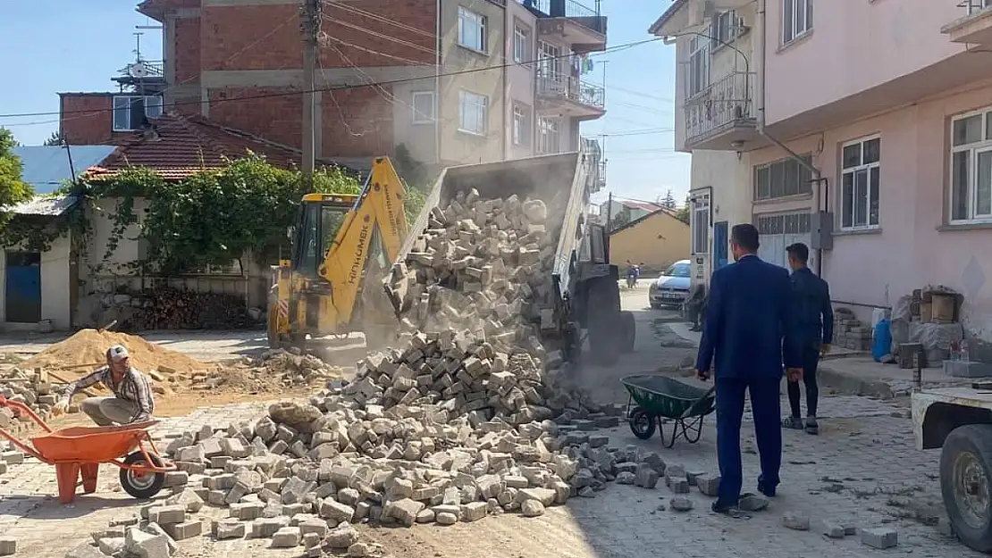 Sinanpaşa'da Parke Taşında 3 Milyonluk Tasarruf