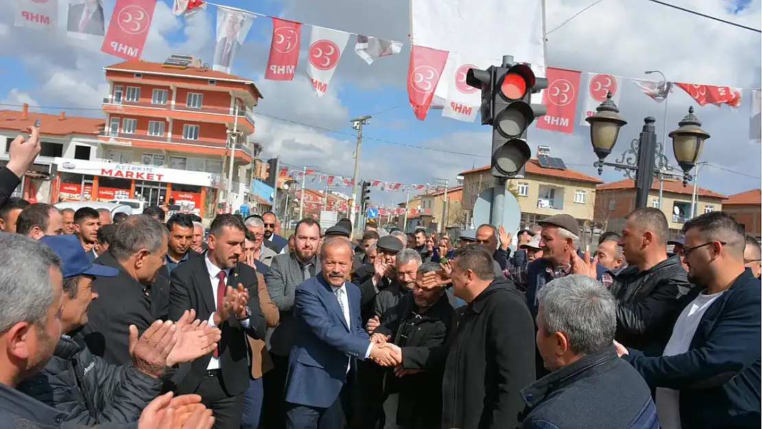 Sinanpaşa Ovasında Taytak Rüzgârı Esti