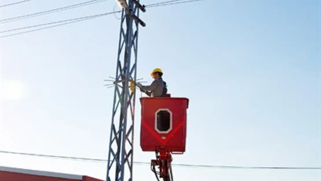 Sokak aydınlatmaları bir süre gündüz yanacak