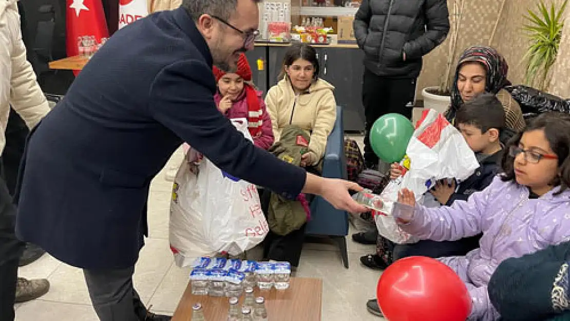 SP Genel Merkezi  depremzedelere açıldı