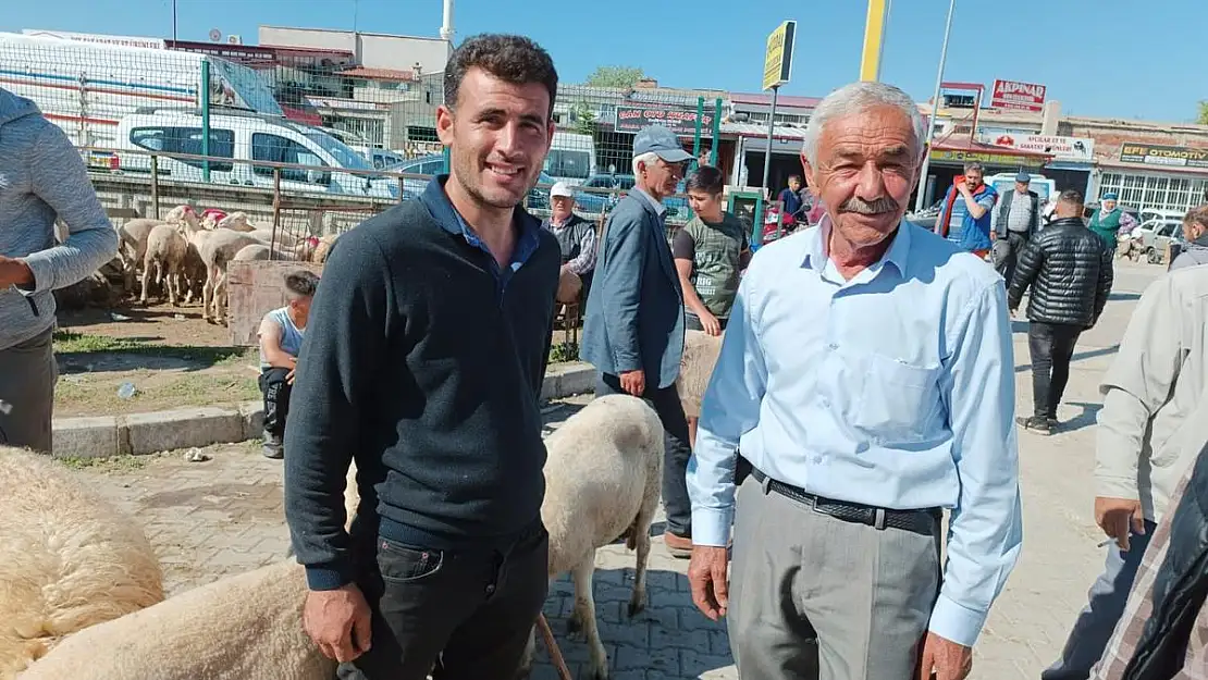 Şuhut kurban pazarında hareketlilik başladı