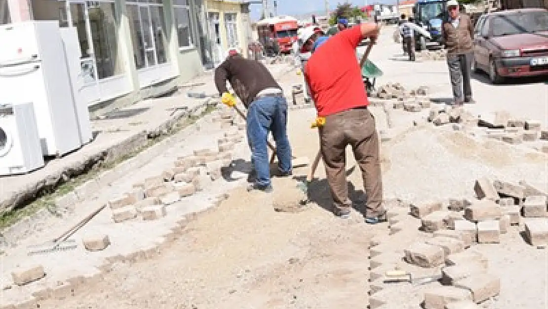 Şuhut'ta alt yapı çalışmaları hız kesmiyor