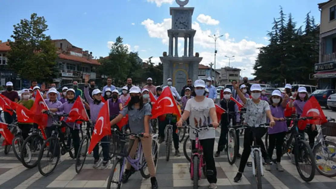 Şuhut'ta pedallar sağlık için çevrildi