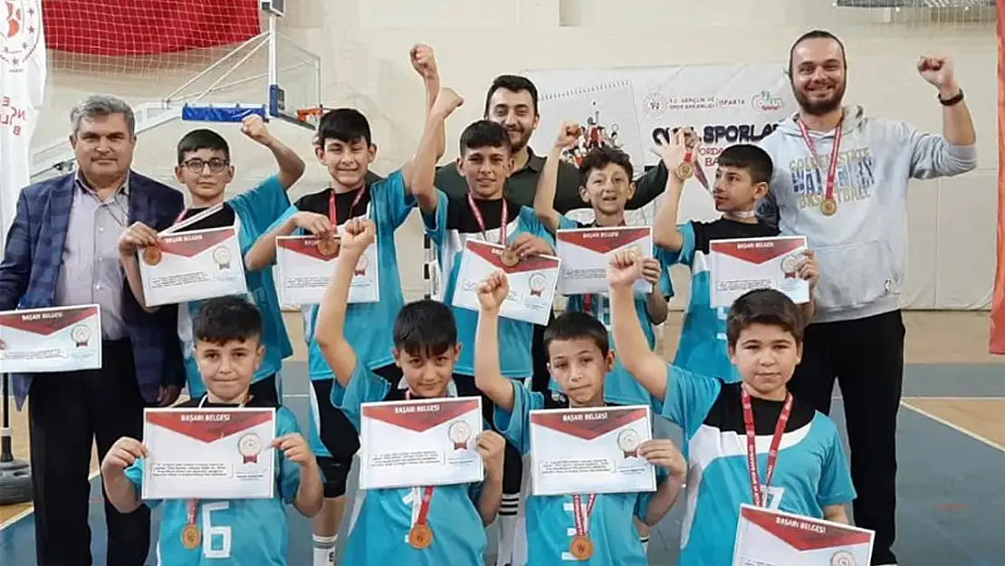 Sülün’lü Voleybolcular Yarı Finallere Gidecek